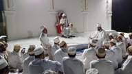  Aqaa Maulaa doing Bayaan on Muqaddas Maulaa outside his Rawzah Mubaarakah in Ahmedabad